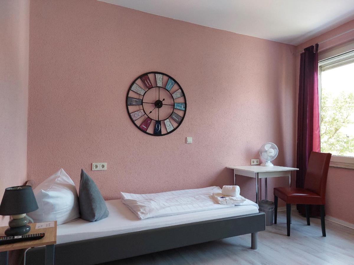 Ricks City Hotel Treviri Esterno foto