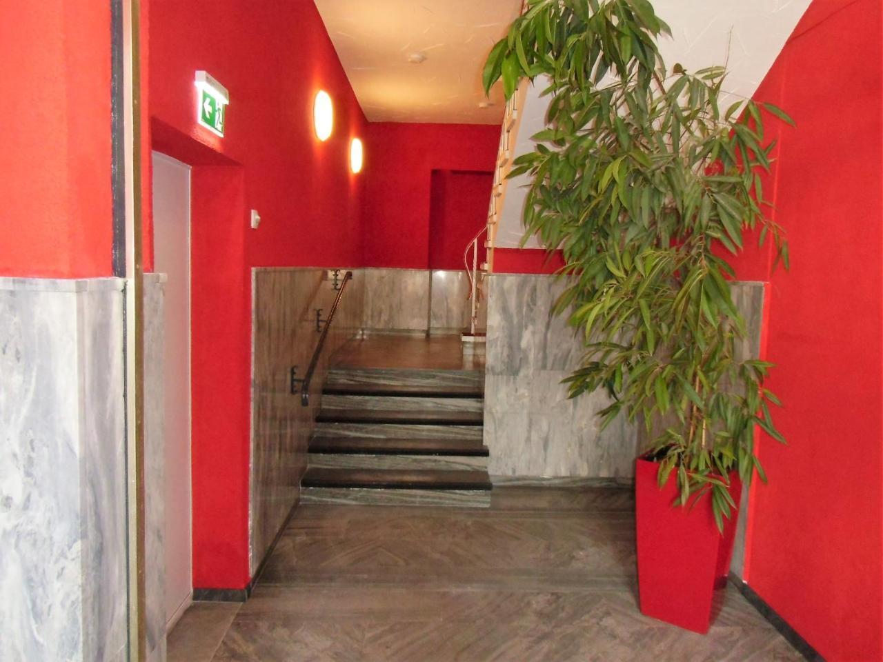 Ricks City Hotel Treviri Esterno foto